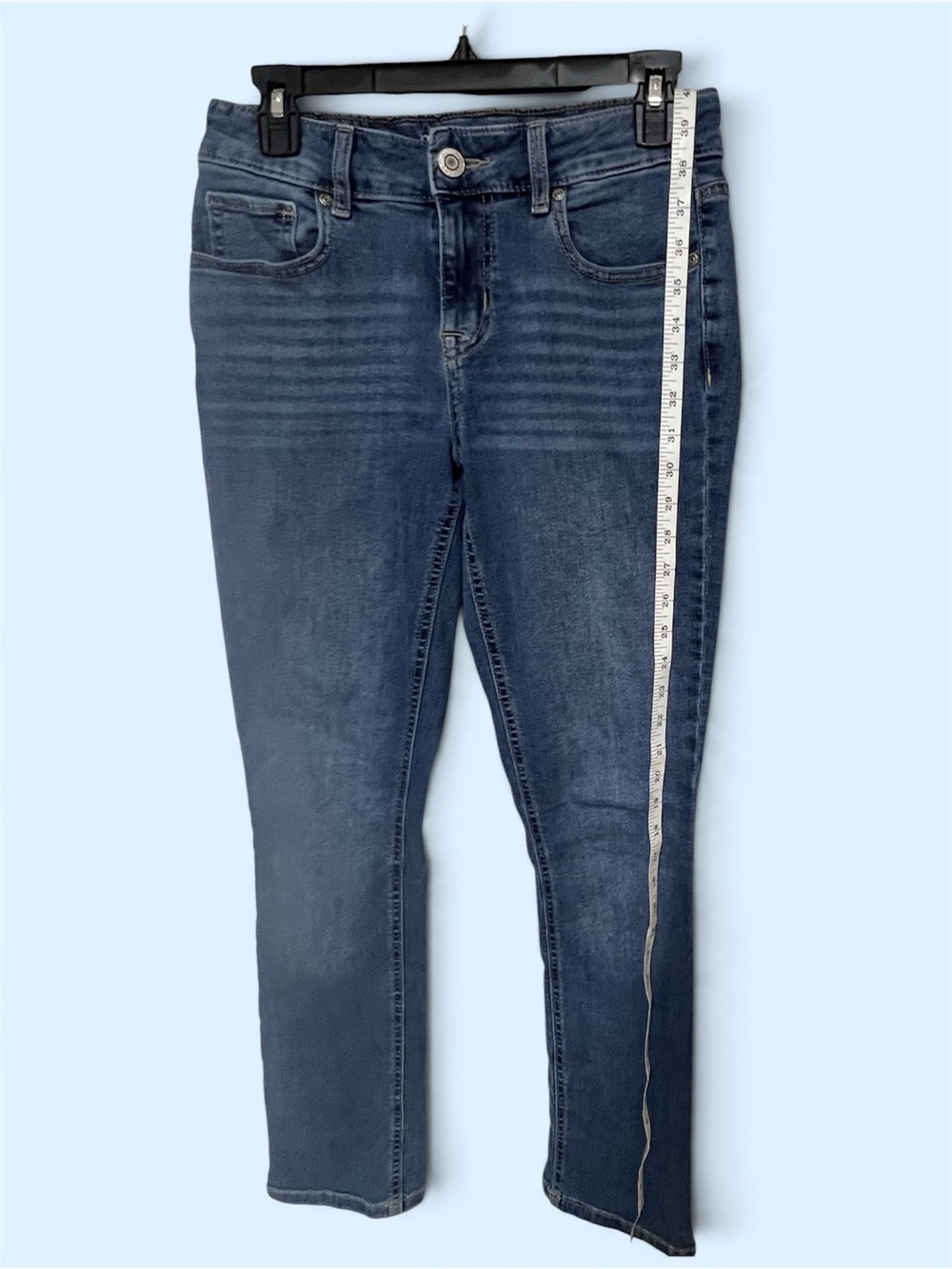M jeans by Maurices Women’s mid-rise straight leg jeans. Size 2 REG.